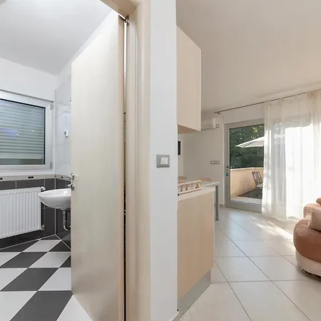 Apartments Rea Funtana Exterior photo