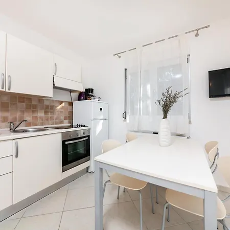 Apartments Rea Funtana Exterior photo